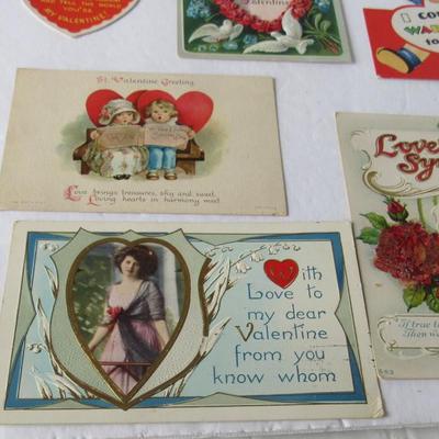 Lot 623:  Lot of Vintage Valentines and Valentine Post Cards