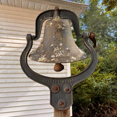 Rare â€œCrystal Metalâ€ Antique Cast Iron Farmhouse Bell