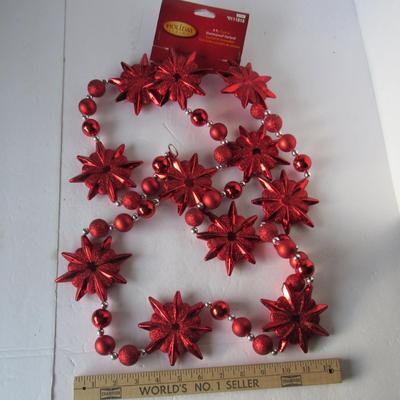 Lot 632:  Unused Plastic Star and Ball Garland