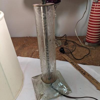 Vintage Lovely Table Lamp Clear Etched Glass Base