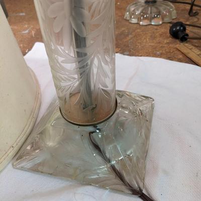 Vintage Lovely Table Lamp Clear Etched Glass Base