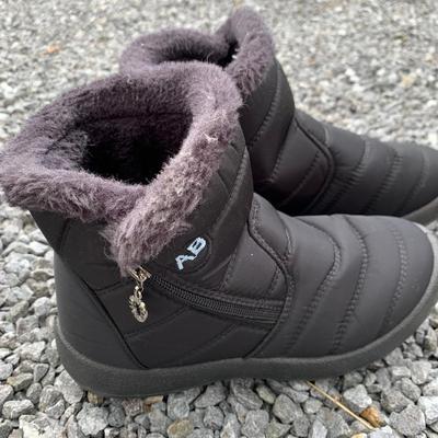 Boots & Cold Weather Shoes by Sorel, Lands End, & More, Size 7/7.5 (S-HS)