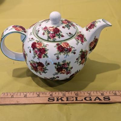 Royal Albert Old Country Roses Afternoon Teapot Signed Michael Doulton