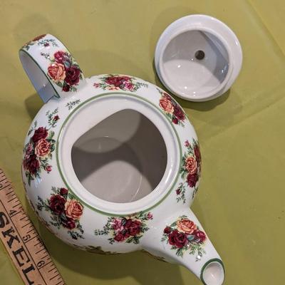 Royal Albert Old Country Roses Afternoon Teapot Signed Michael Doulton