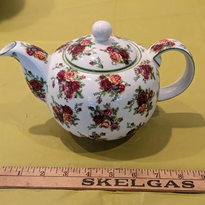 Royal Albert Old Country Roses Afternoon Teapot Signed Michael Doulton