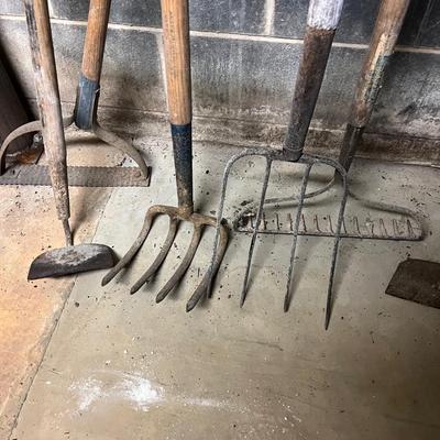 Yard Tools (S-MG)