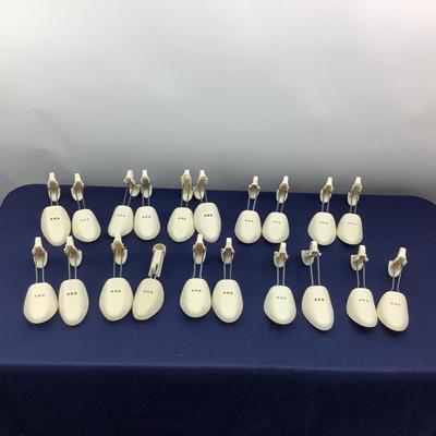 793 Plastic Shoe Forms Lot of 10