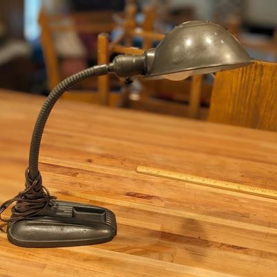 Vtg Cast Iron Goose Neck Desk Lamp