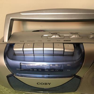 LOT 207M: AM/FM Radios w/ Cassette Players - Magnavox Model AZ9340/17 ...