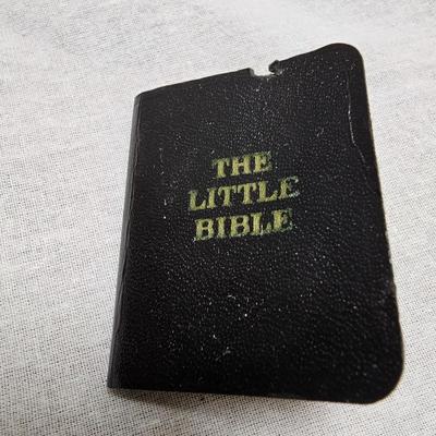 Vintage Christmas Elegance w/ Fitz and Floyd (BO-JS)