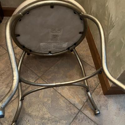Metal Framed Chair with Padded & Upholstered Seat (B-MG)