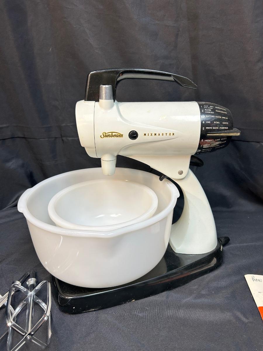 Sold at Auction: Sunbeam Mixmaster Standing Mixer w/ (2) Bowls