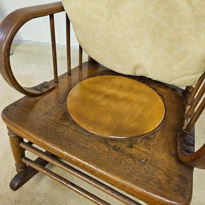 Vintage Carved Oak Rocking Chair  (BO-JS)