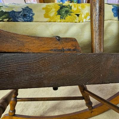 Oak Rocking Chair  (BO-JS)