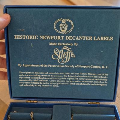 VINTAGE BOXED KIRK STIEFF HISTORIC NEWPORT R.I. PEWTER DECANTER LABELS