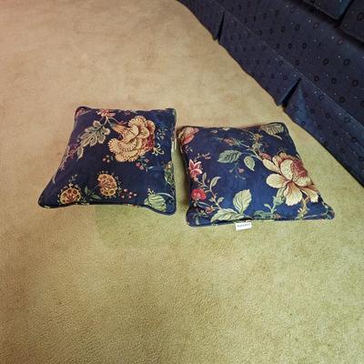 Blue Patterned Fabric Couch  (BLR-JS)