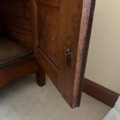 Antique Oak Washstand (BR1-MG)
