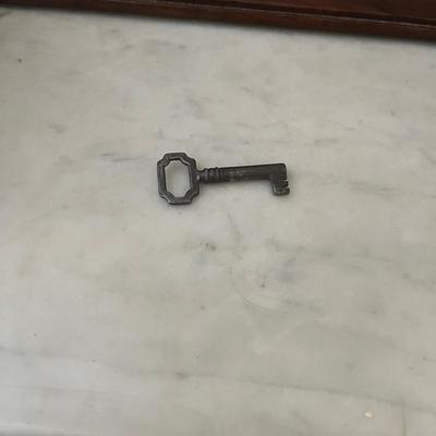 Antique Marble Top Dresser (BR1-MG)