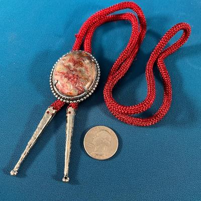 HANDSOME OVAL STONE MEDALLION BOLO TIE