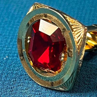 FANCY RED FACETED GLASS CENTER CUFF LINKS