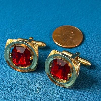 FANCY RED FACETED GLASS CENTER CUFF LINKS