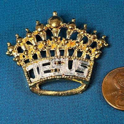 GOLD- AND SILVER-TONE â€œJESUSâ€ CROWN PIN 