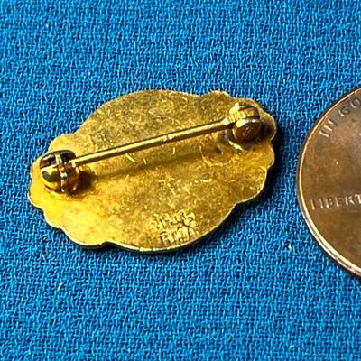 HANDSOME ENAMELED â€œBELL SYSTEM 10 YEARSâ€ LAPEL PIN