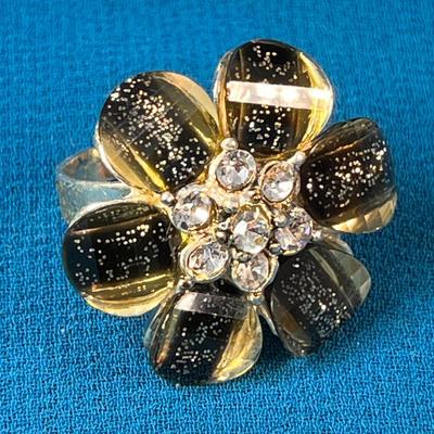 SPLASHY BLACK GOLD TONE RHINESTONE COCKTAIL RING