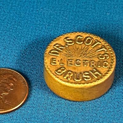 LITTLE VINTAGE BRASS ADVERTISING COMPASS- COOL GRAPHICS ON BACK!
