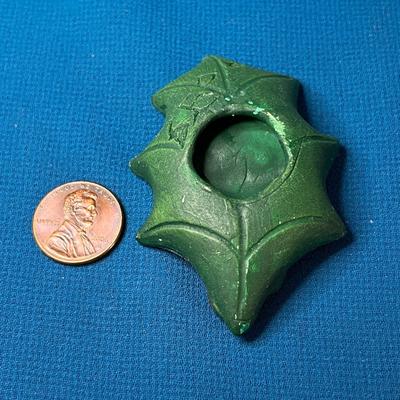 CUTE LITTLE CERAMIC HOLLY LEAF WITH FACE DISH