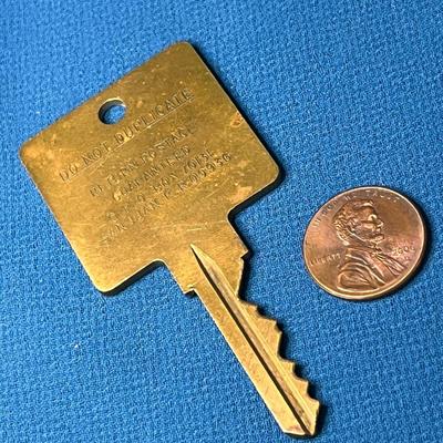 VINTAGE BRASS RESORT HOTEL KEY FROM PUERTO RICO