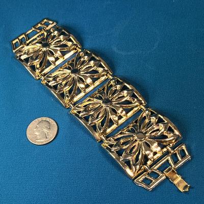 VINTAGE BIG FLORAL SEGMENTS BRACELET GOLD TONE METAL