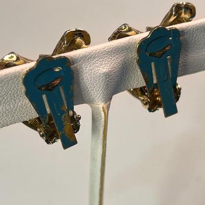 GOLD TONE HIGHLY TEXTURED FRUIT EARRINGS