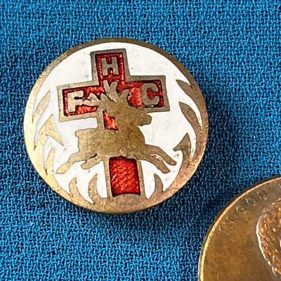 VINTAGE ENAMELED ORDER OF MOOSE â€œHFCâ€ LAPEL PIN- HOPE FAITH CHARITY