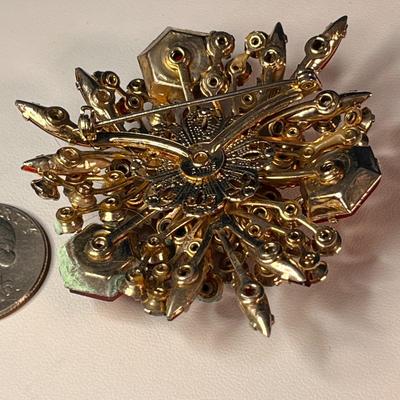 STUNNING LARGE RED RHINESTONE BROOCH BY â€œCATHEâ€