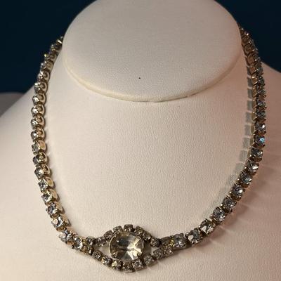 VINTAGE CLEAR RHINESTONE NECKLACE