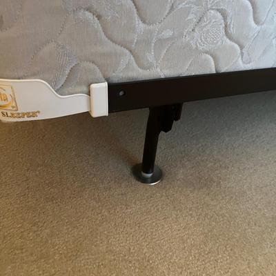 Full Size Wooden Headboard & Metal Bed Frame (BR1-MG)