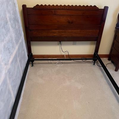 Full Size Wooden Headboard & Metal Bed Frame (BR1-MG)