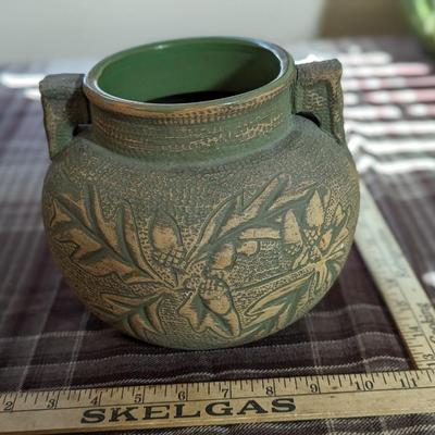 RED WING UNION STONEWARE BRUSHWARE OAK LEAF VASE