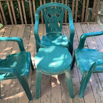 Green Plastic Chairs With Table