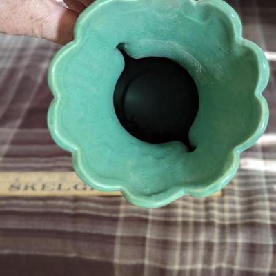 Vintage USA 521 Matte Green Vase
