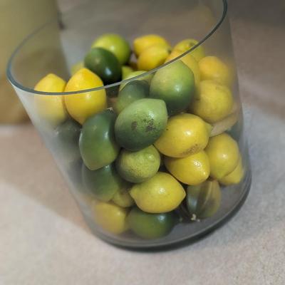 Quality Glass Container of Artificial Fruit