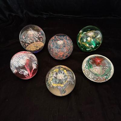 Paperweight Collection & Beveled Mirror (DR-KL