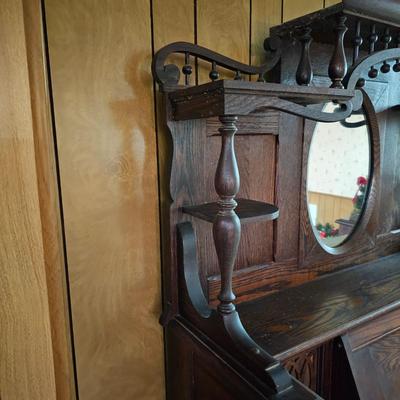 Antique Kimball Pump Organ.   (BO-JS)