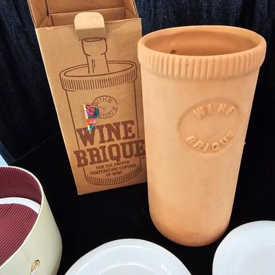 Brookstone Automatic Wine Opener, William Sonoma Appetizer Plates, & More Wine Acessories (K-KL)