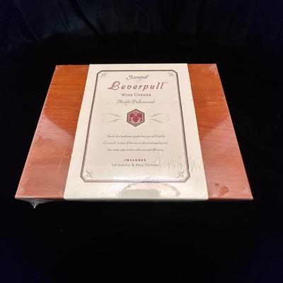 Brookstone Automatic Wine Opener, William Sonoma Appetizer Plates, & More Wine Acessories (K-KL)