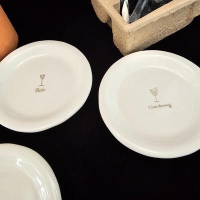 Brookstone Automatic Wine Opener, William Sonoma Appetizer Plates, & More Wine Acessories (K-KL)