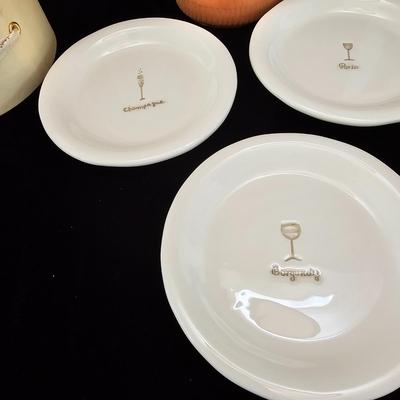 Brookstone Automatic Wine Opener, William Sonoma Appetizer Plates, & More Wine Acessories (K-KL)