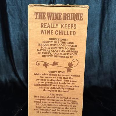 Brookstone Automatic Wine Opener, William Sonoma Appetizer Plates, & More Wine Acessories (K-KL)