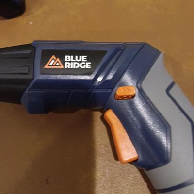 Blue ridge Rool + Level